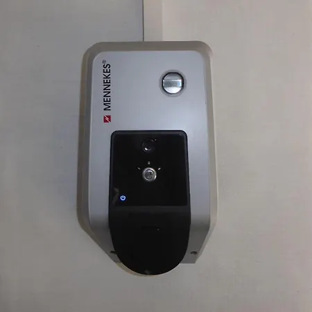 Gut-rattelvitz-galerie-f-hochwertig-sauna-kamin-etankstelle-spielscheune-15-000qm-park-land Lejlighed