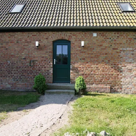 Lejlighed Gut-rattelvitz-galerie-f-hochwertig-sauna-kamin-etankstelle-spielscheune-15-000qm-park-land Gingst